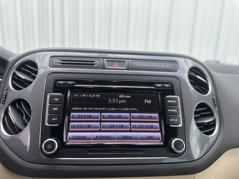 Used 2015 Volkswagen Tiguan S image 21