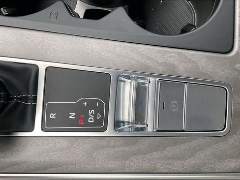 Used 2024 Audi A6 3.0T allroad Prestige AWD/4WD image 34