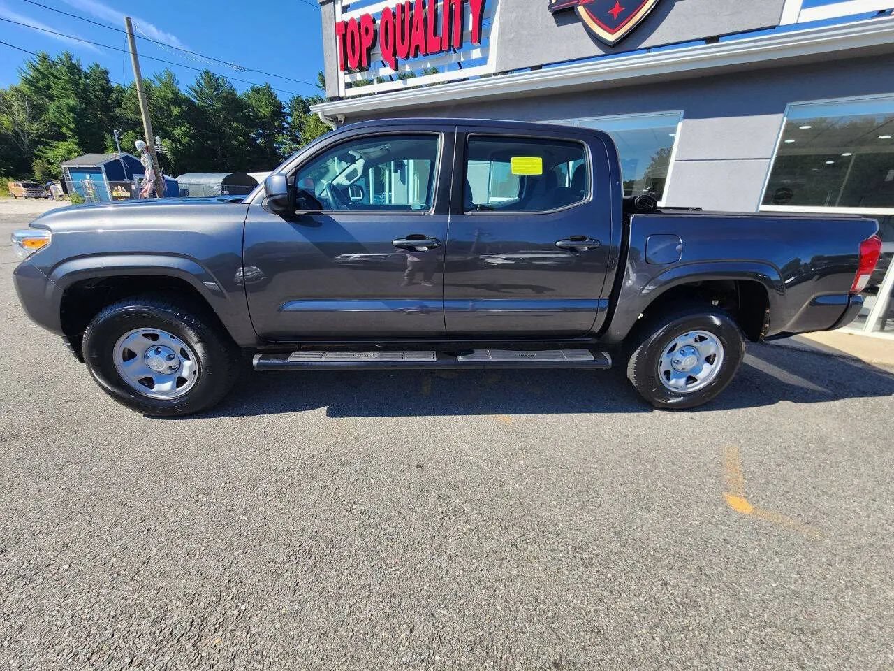 Used 2017 Toyota Tacoma SR w/ Tow Package AWD/4WD image 9