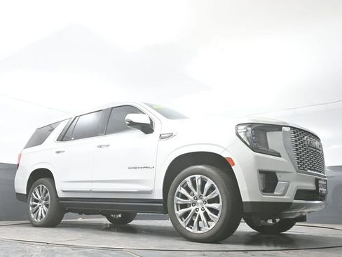 Used 2021 GMC Yukon Denali w/ Denali Premium Package AWD/4WD image 53