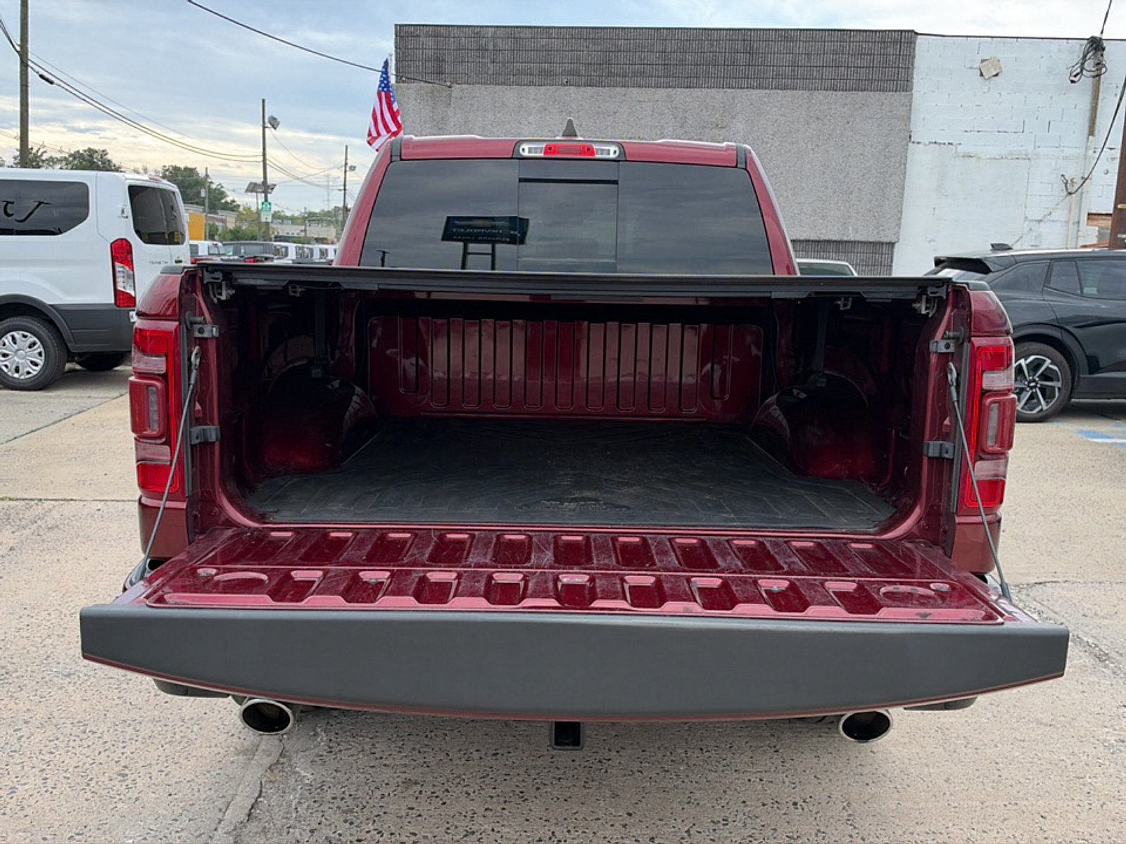 Used 2023 RAM 1500 Laramie AWD/4WD image 25