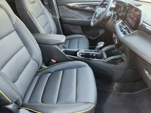Used 2025 Chevrolet TrailBlazer ACTIV w/ Driver Confidence Package image 20