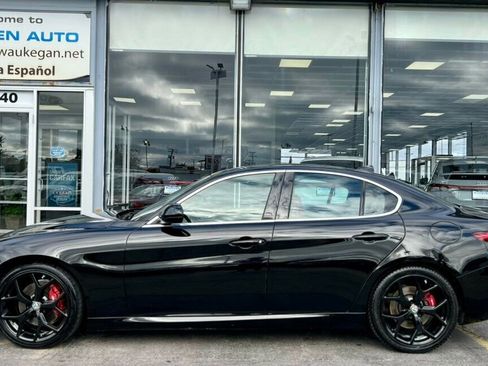 Used 2021 Alfa Romeo Giulia Ti w/ Active Assist 2 Package TI image 2