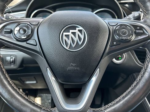 Used 2017 Buick Envision Essence FWD image 10