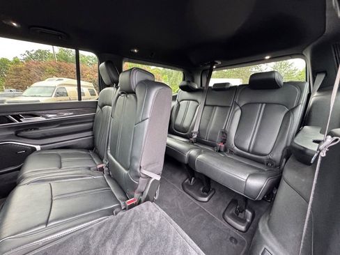 Used 2022 Jeep Wagoneer Series III w/ Rear Seat Video Group 1 image 13