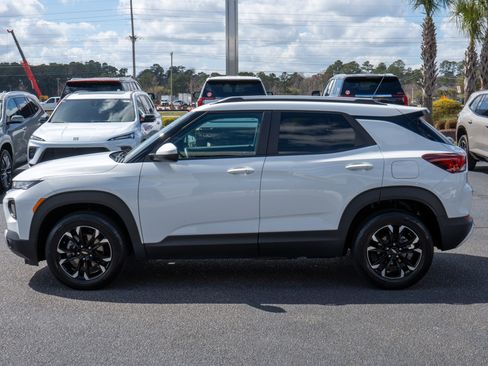 Certified 2022 Chevrolet TrailBlazer LT w/ Driver Confidence Package image 6