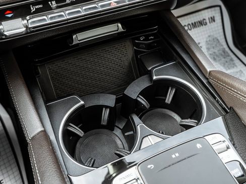 Used 2020 Mercedes-Benz GLS 450 4MATIC image 28