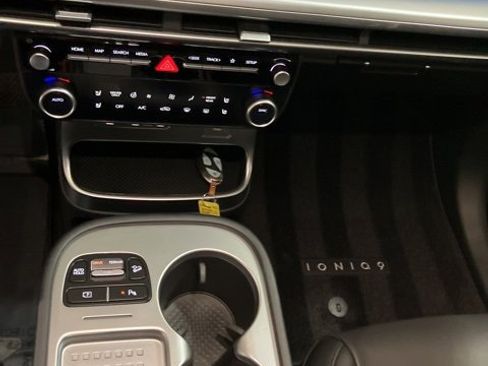 Used 2026 Hyundai Ioniq 9 SEL image 18