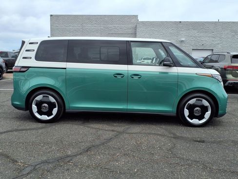 New 2025 Volkswagen ID. Buzz Pro S Plus image 7