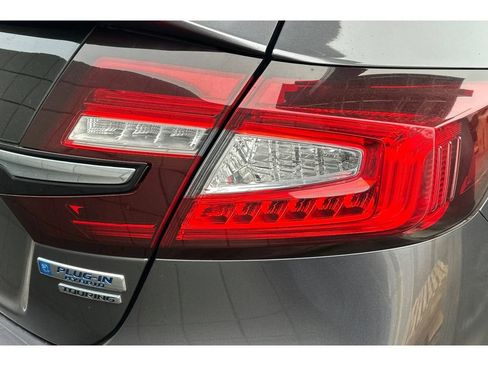 Used 2020 Honda Clarity Touring image 6