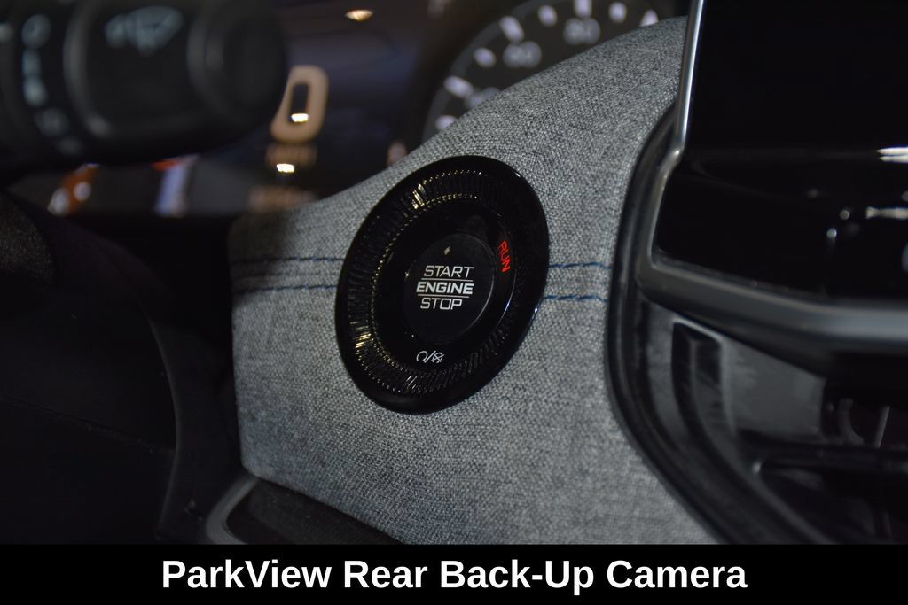 Used 2025 Jeep Compass Latitude w/ Sun & Sound Group AWD/4WD image 20