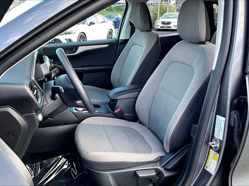 Used 2022 Ford Escape SE FWD image 8