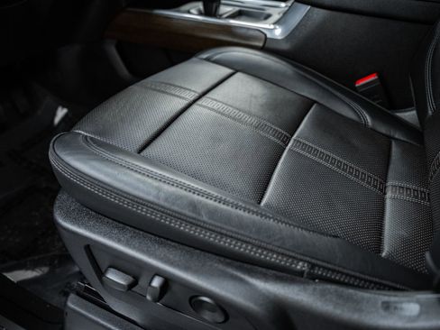 Used 2023 Chevrolet Silverado 1500 High Country w/ High Country Premium Package image 46