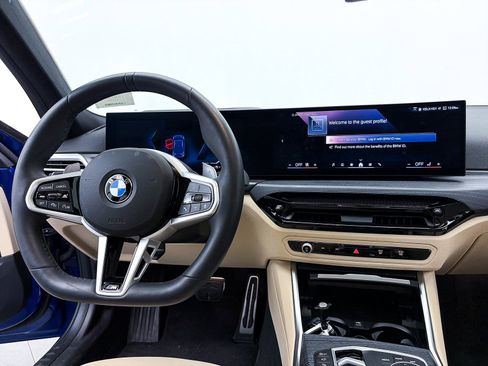 Used 2025 BMW 330i Sedan w/ M Sport Package image 7