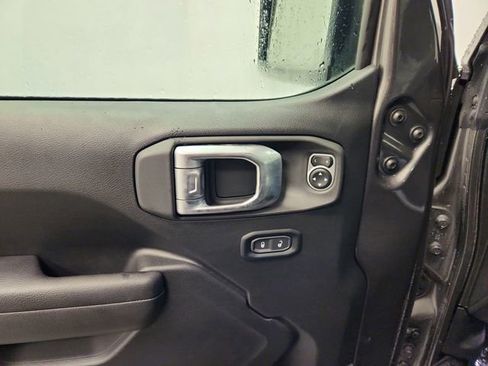 New 2025 Jeep Gladiator Willys image 19