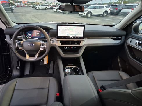 New 2025 Ford Explorer Active w/ Active Comfort Package image 20