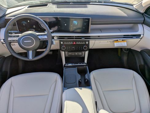 New 2025 Hyundai Tucson Limited image 21