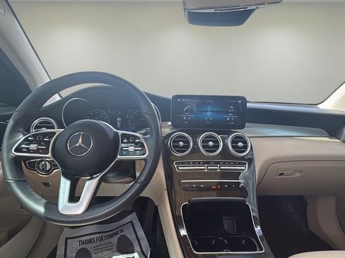 Used 2022 Mercedes-Benz GLC 300 4MATIC image 10