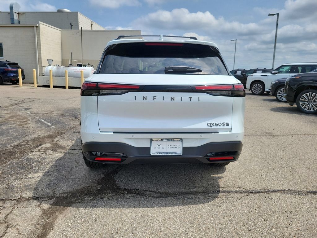Certified 2026 INFINITI QX60 Sport w/ Dark Cargo Package AWD/4WD image 4