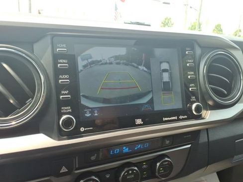Used 2023 Toyota Tacoma Limited AWD/4WD image 19