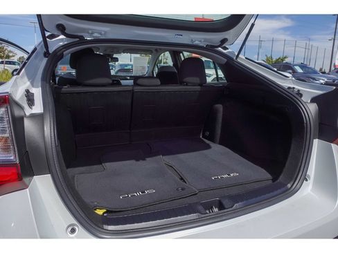 Used 2022 Toyota Prius LE FWD image 22