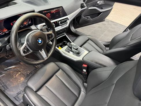 Used 2020 BMW 330i Sedan w/ M Sport Package RWD image 32