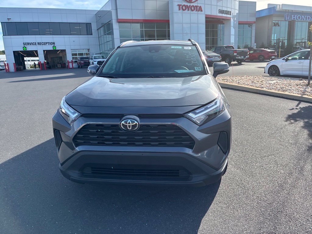 Used 2025 Toyota RAV4 XLE AWD/4WD image 18