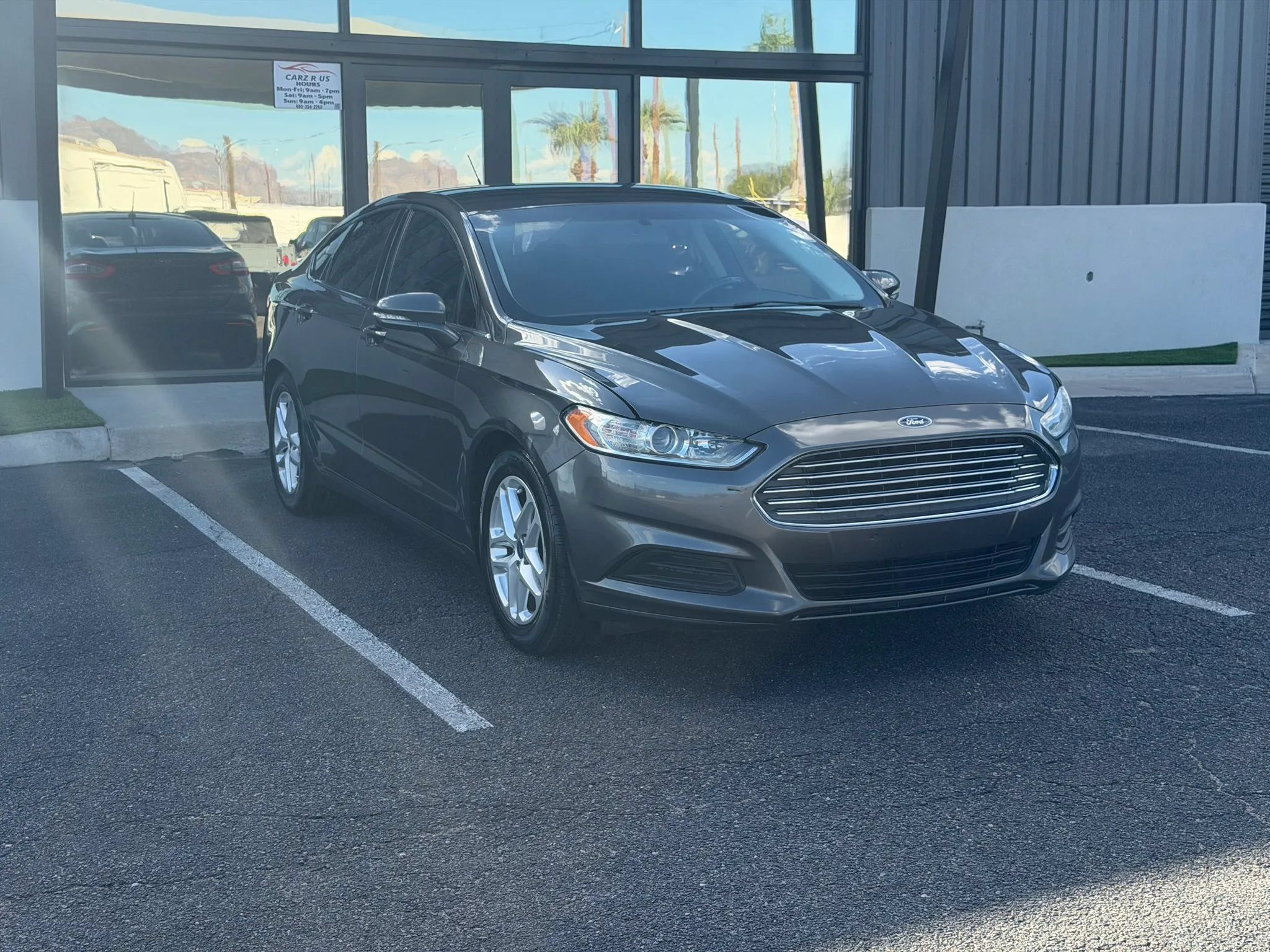 Used 2016 Ford Fusion SE FWD image 11
