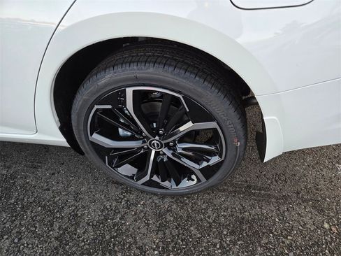 New 2025 Nissan Altima 2.5 SR w/ SR Premium Package image 5