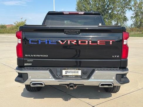 Used 2022 Chevrolet Silverado 1500 LTZ AWD/4WD image 7