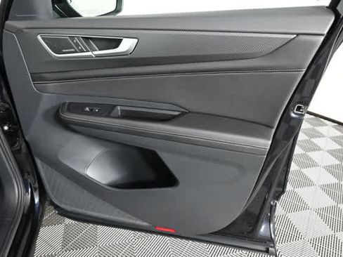 Used 2024 Volkswagen Atlas Cross Sport SEL Premium R-Line AWD/4WD image 13