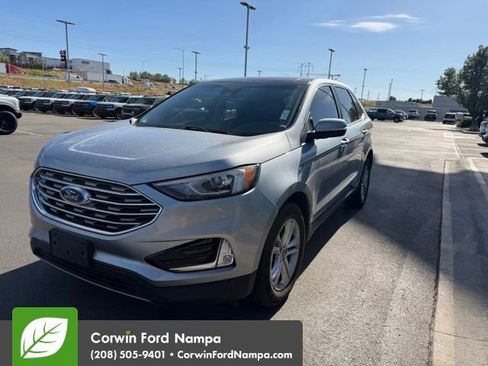 Used 2020 Ford Edge SEL w/ Cold Weather Package AWD/4WD image 3