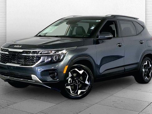 Certified 2025 Kia Seltos S image 12