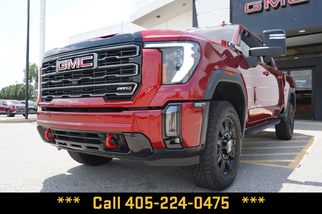 Used 2024 GMC Sierra 2500 AT4 w/ AT4 Preferred Package AWD/4WD image 4