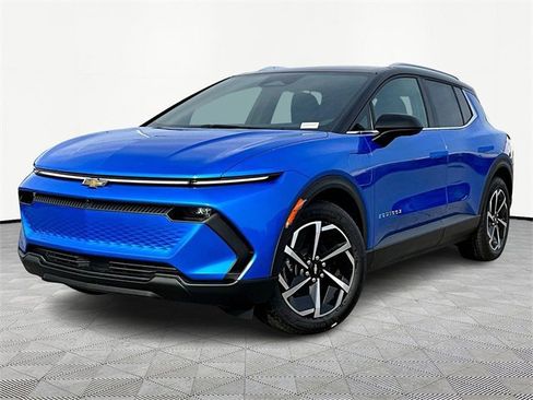 New 2026 Chevrolet Equinox EV LT image 2