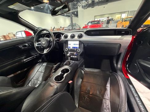 Used 2020 Ford Mustang Premium image 9