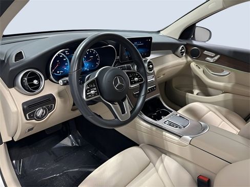 Certified 2022 Mercedes-Benz GLC 300 4MATIC image 11