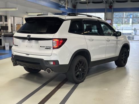 Used 2024 Honda Passport Black Edition image 5