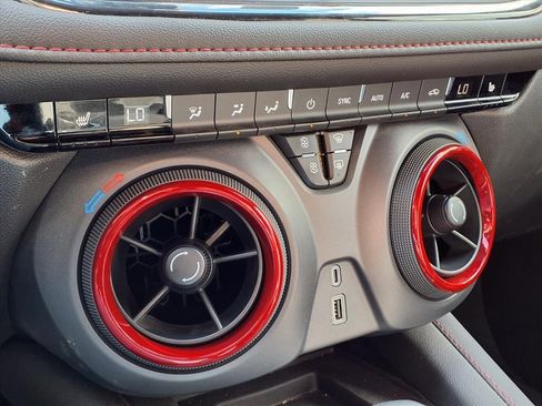 Used 2025 Chevrolet Blazer RS image 26