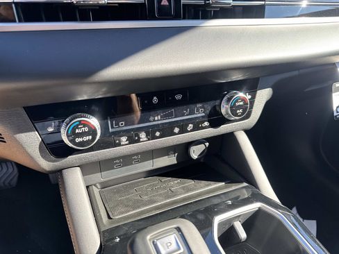 New 2026 Mitsubishi Outlander AWD image 21