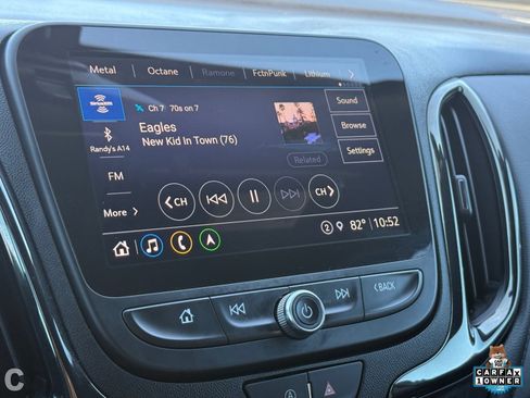 Certified 2022 Chevrolet Equinox RS w/ Infotainment Package image 24