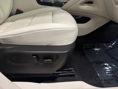 Certified 2023 Buick Envision Avenir AWD/4WD image 21