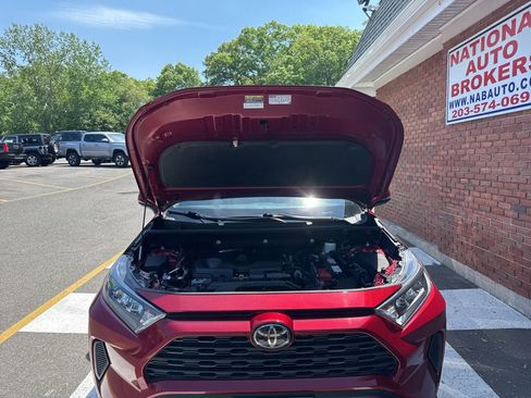 Used 2020 Toyota RAV4 LE w/ All Weather Liner Package AWD/4WD image 34