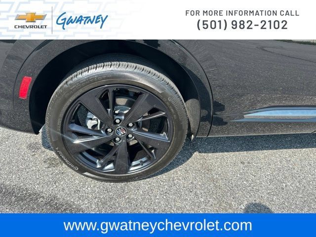 Used 2025 Buick Envision Sport Touring AWD/4WD image 11