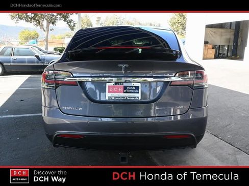 Used 2016 Tesla Model X P90D image 6