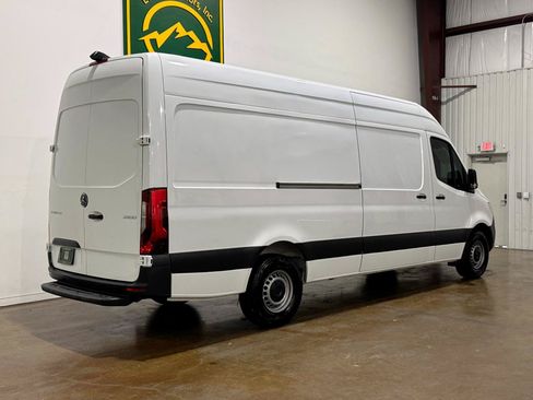 Used 2023 Mercedes-Benz Sprinter 2500 w/ Acoustic Package image 7