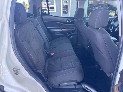 Used 2018 GMC Acadia SLE FWD image 14