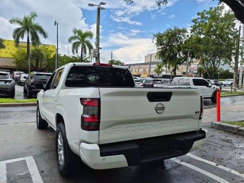 Used 2024 Nissan Frontier SV w/ SV Convenience Package RWD image 8