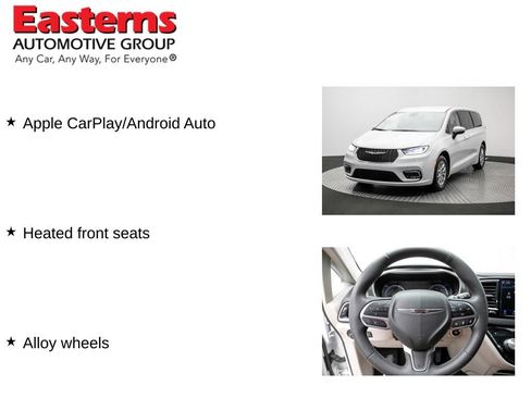 Used 2023 Chrysler Pacifica Touring-L FWD image 11