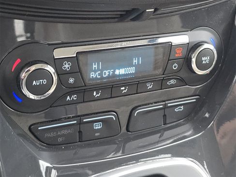 Used 2013 Ford C-MAX SEL image 26